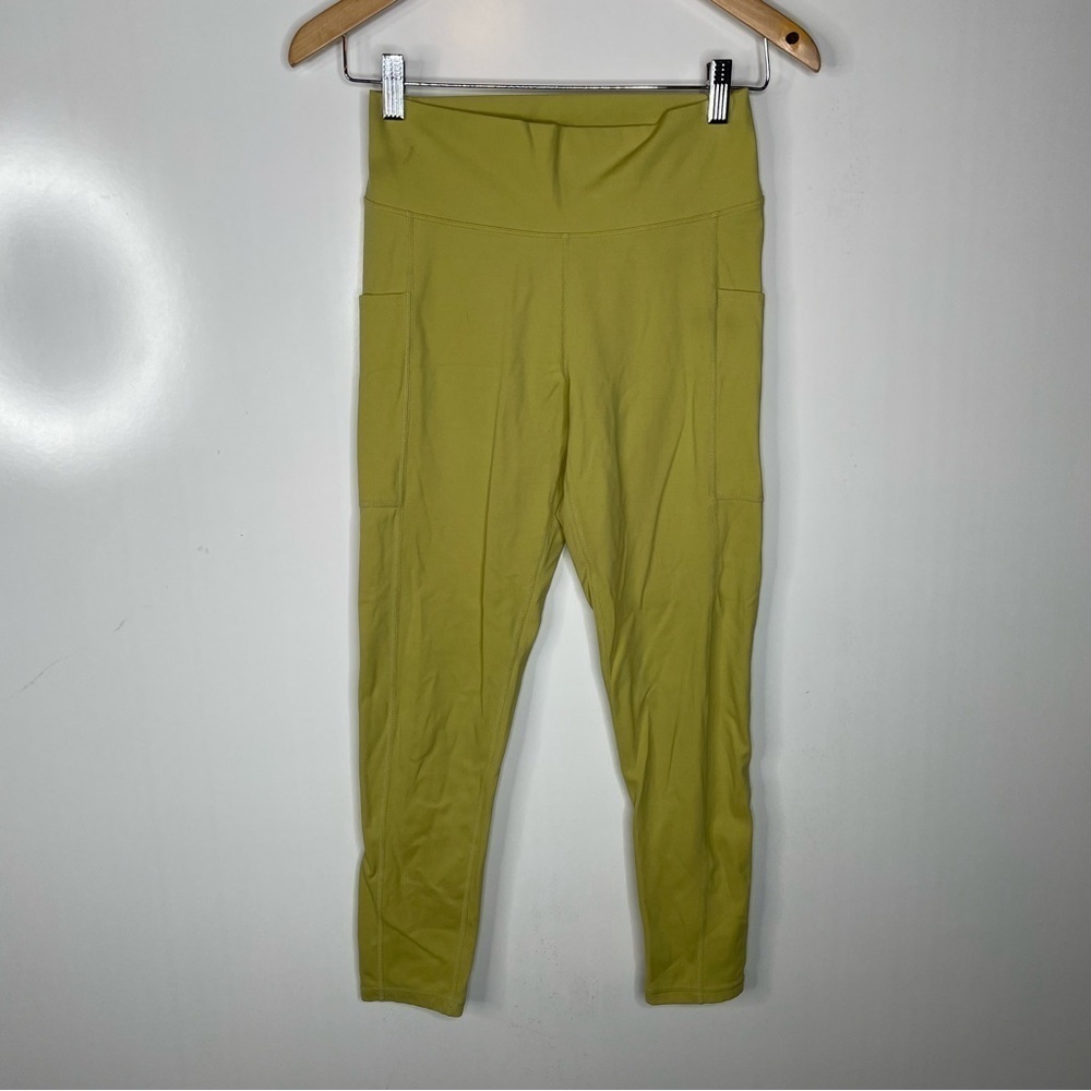 Carly Jean Los Angeles Leggings with Pockets Size Medium